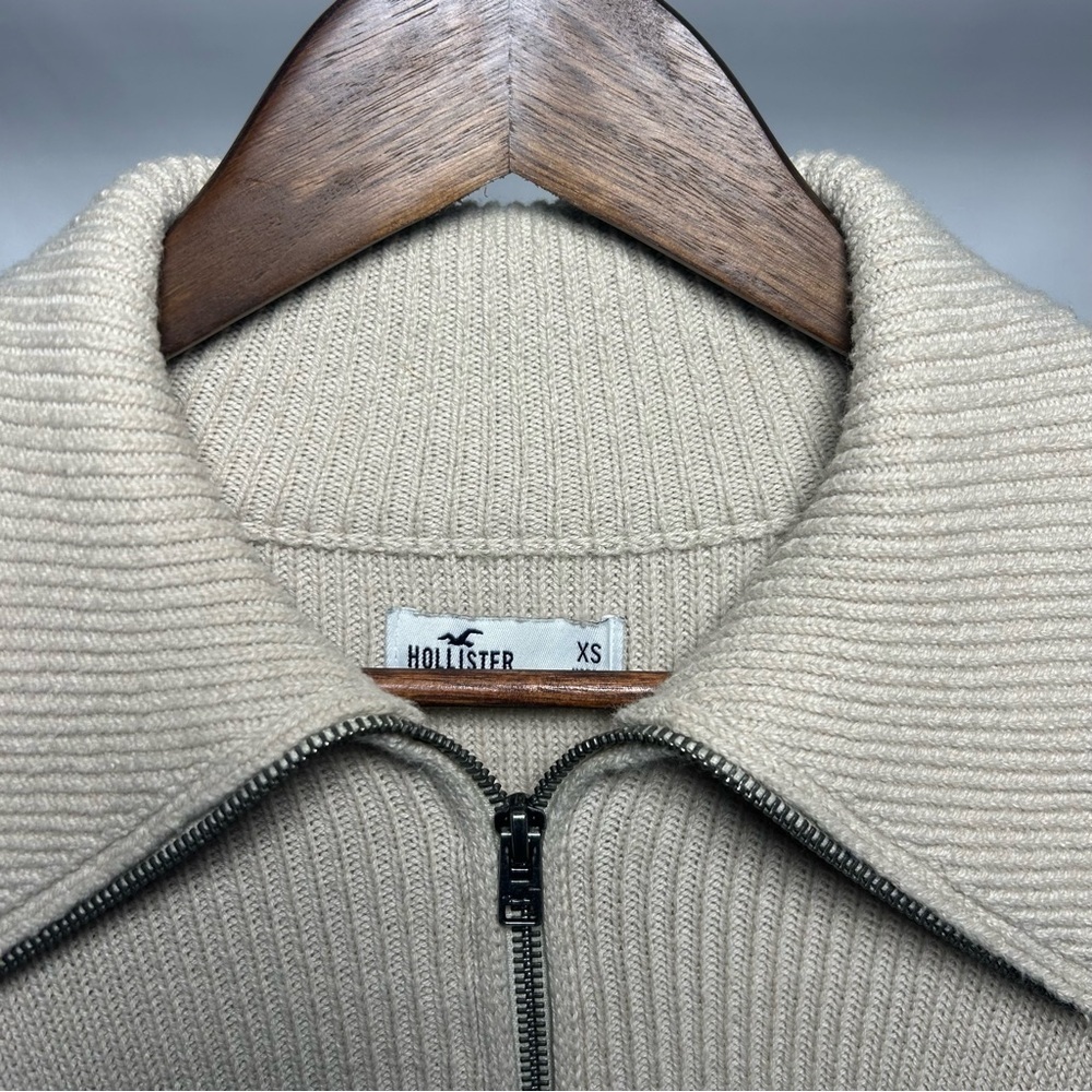 Hollister Beige Half-Zip Sweater, Pullover Sz XS - Picture 5 of 7